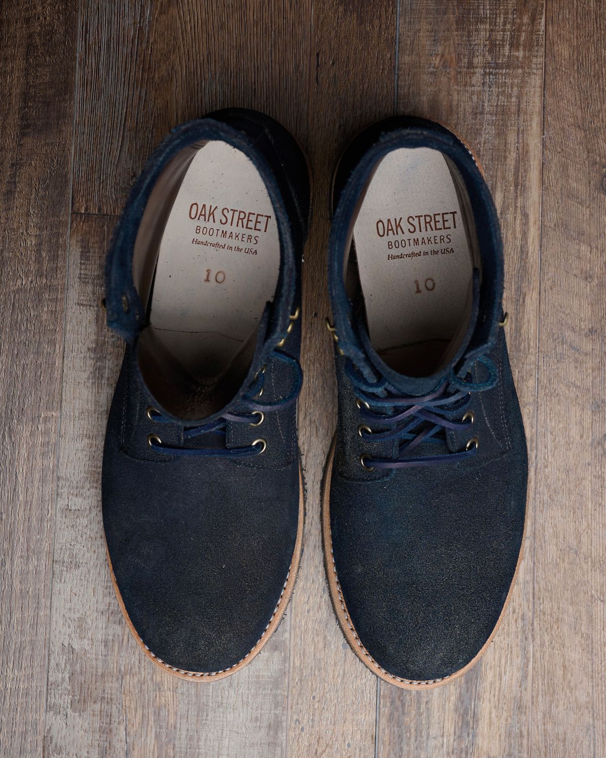 Photo by Brian_Lee on October 1, 2023 of the Oak Street Bootmakers Trench Boot in Horween Natural Indigo Chromexcel Roughout.