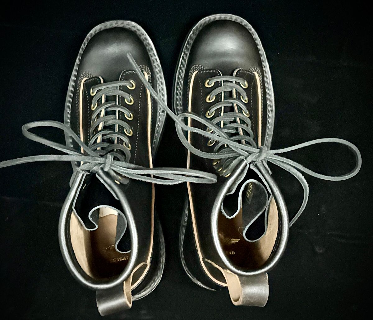 Photo by btstewart on October 1, 2025 of the The Flat Head FN-FB-004 HORSEHIDE LOGGER BOOTS in Black aniline dyed tea core.