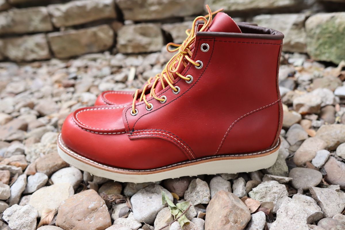 Photo by stepped_in_dookie_again on November 3, 2024 of the Red Wing 6-Inch Classic Moc in S.B. Foot Oro-Russet Portage.