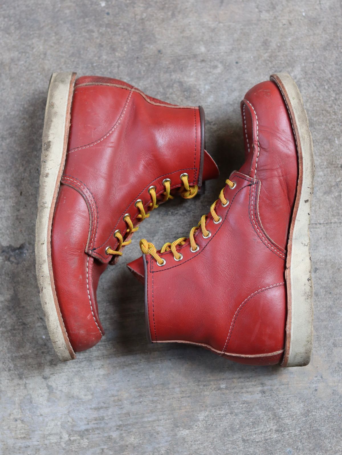Photo by stepped_in_dookie_again on February 3, 2025 of the Red Wing 6-Inch Classic Moc in S.B. Foot Oro-Russet Portage.