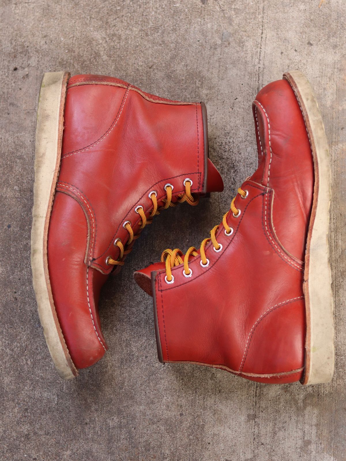 Photo by stepped_in_dookie_again on March 4, 2025 of the Red Wing 6-Inch Classic Moc in S.B. Foot Oro-Russet Portage.