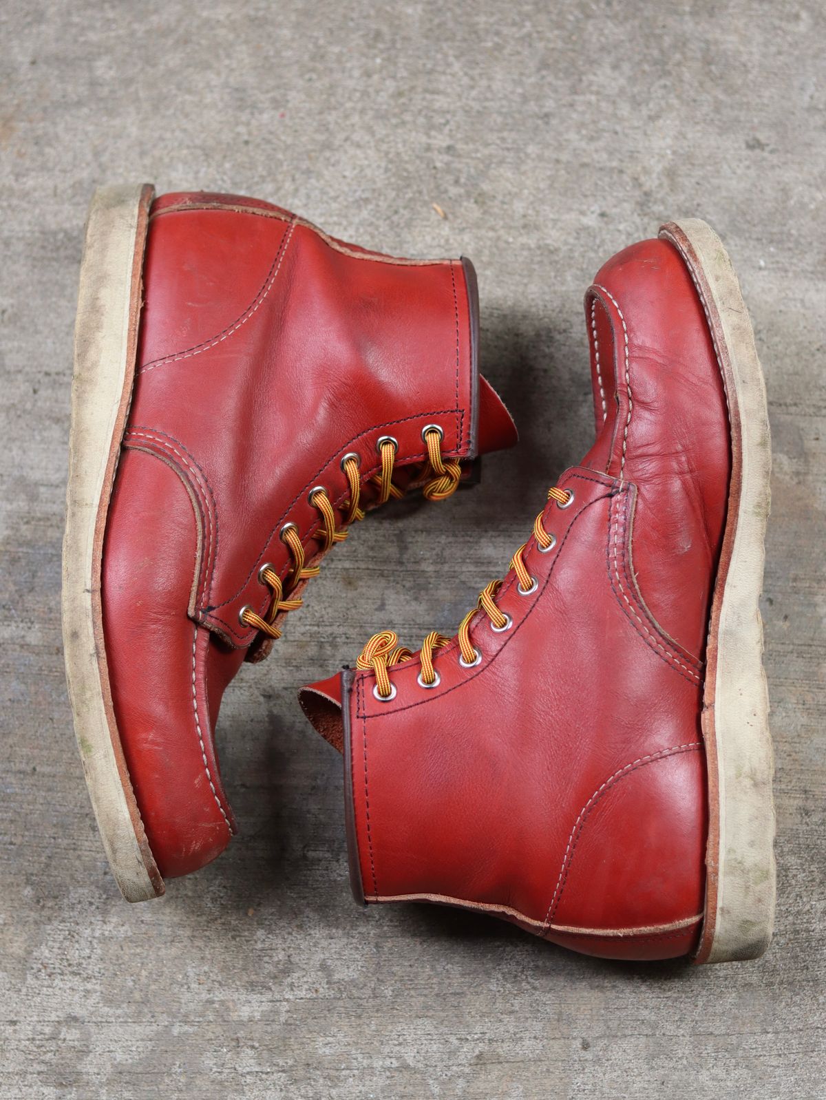 Photo by stepped_in_dookie_again on April 1, 2025 of the Red Wing 6-Inch Classic Moc in S.B. Foot Oro-Russet Portage.