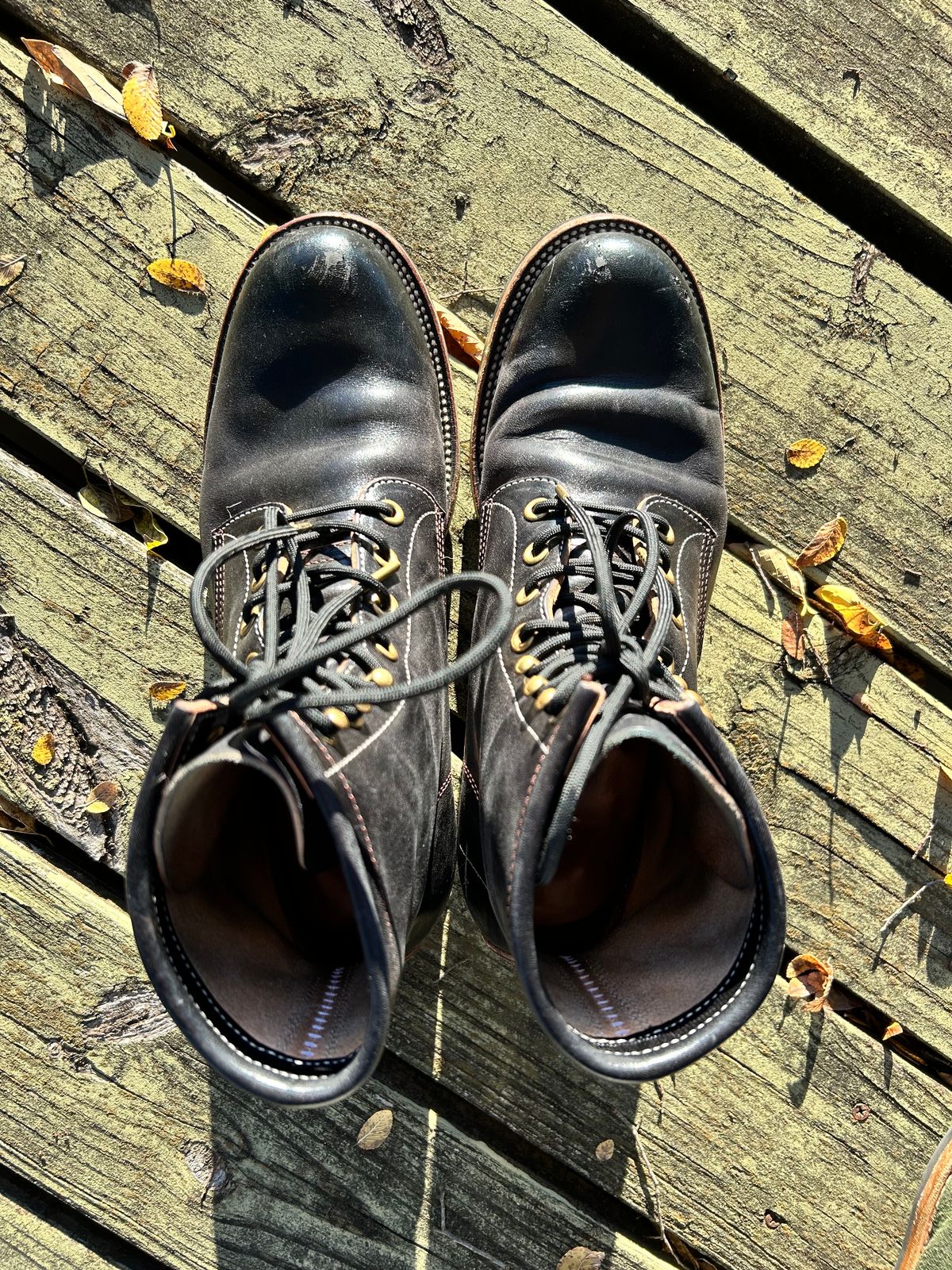 Photo by stepped_in_dookie_again on December 5, 2023 of the Quan Shoemaker Unknown Model in Maryam Black Horsebutt.