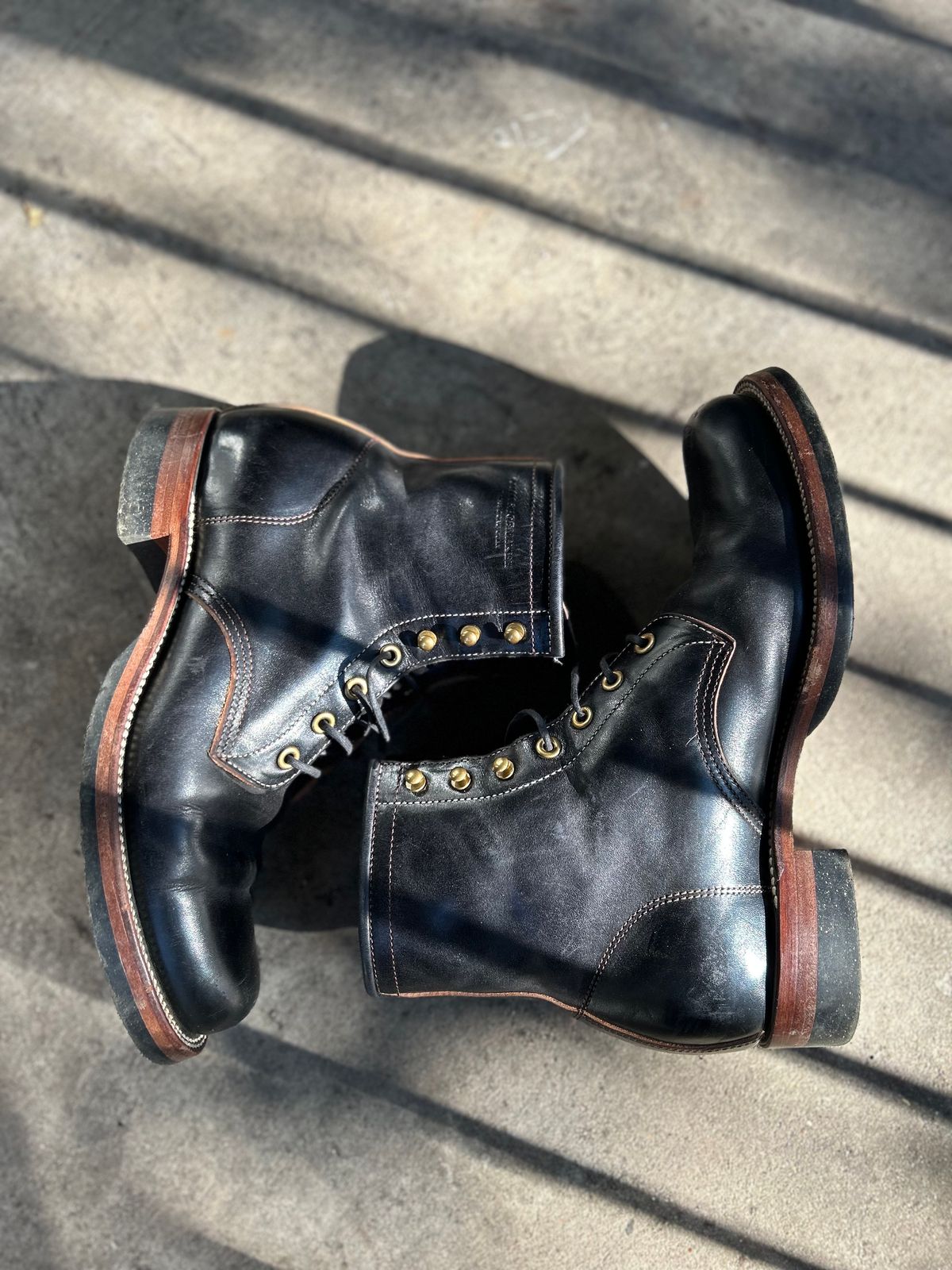 Photo by stepped_in_dookie_again on February 5, 2024 of the Quan Shoemaker Unknown Model in Maryam Black Horsebutt.