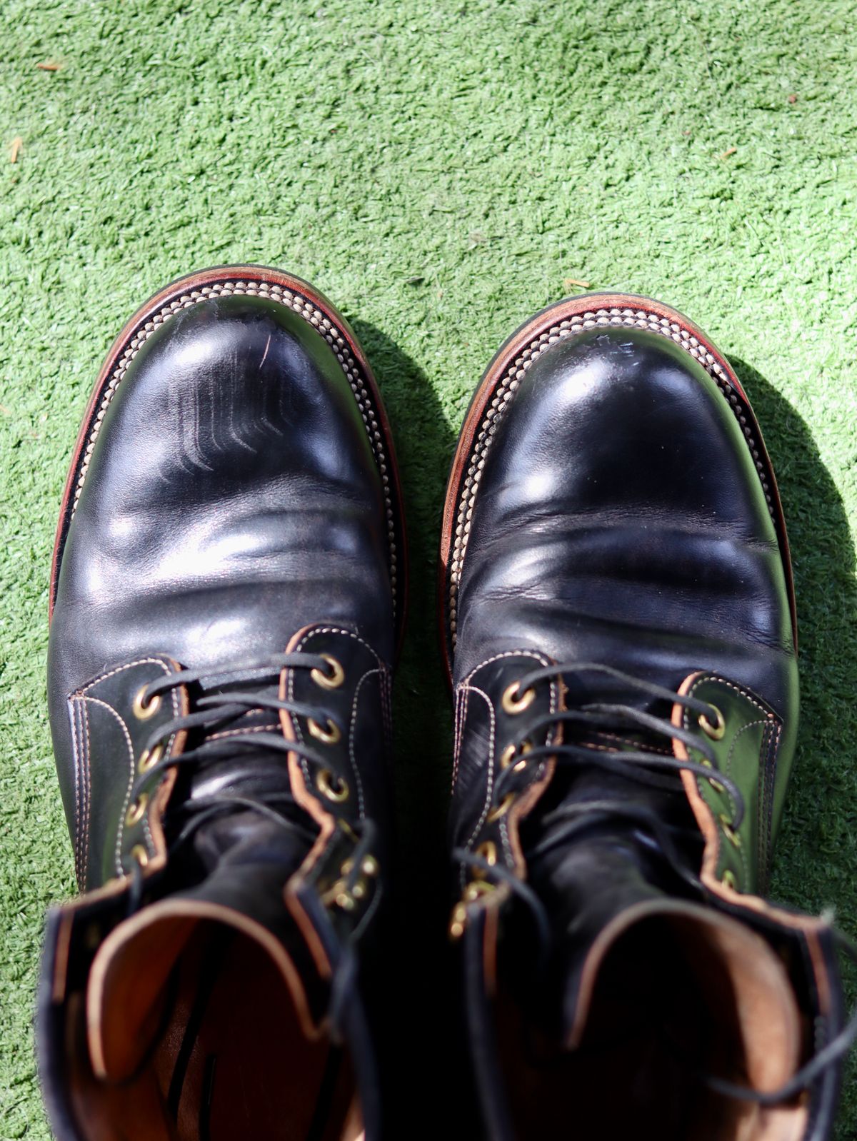 Photo by stepped_in_dookie_again on February 15, 2025 of the Quan Shoemaker Unknown Model in Maryam Black Horsebutt.
