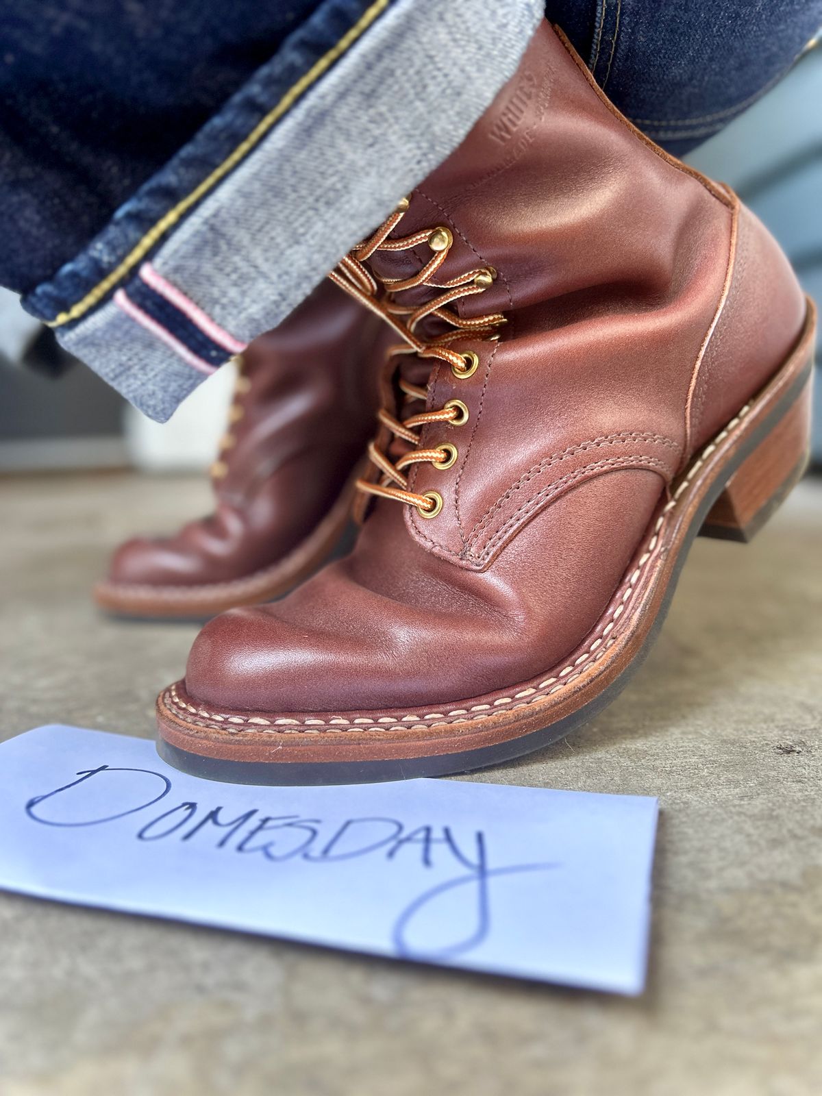 Photo by stepped_in_dookie_again on October 9, 2024 of the White's Packer in Seidel Red Dog Oil Tan.