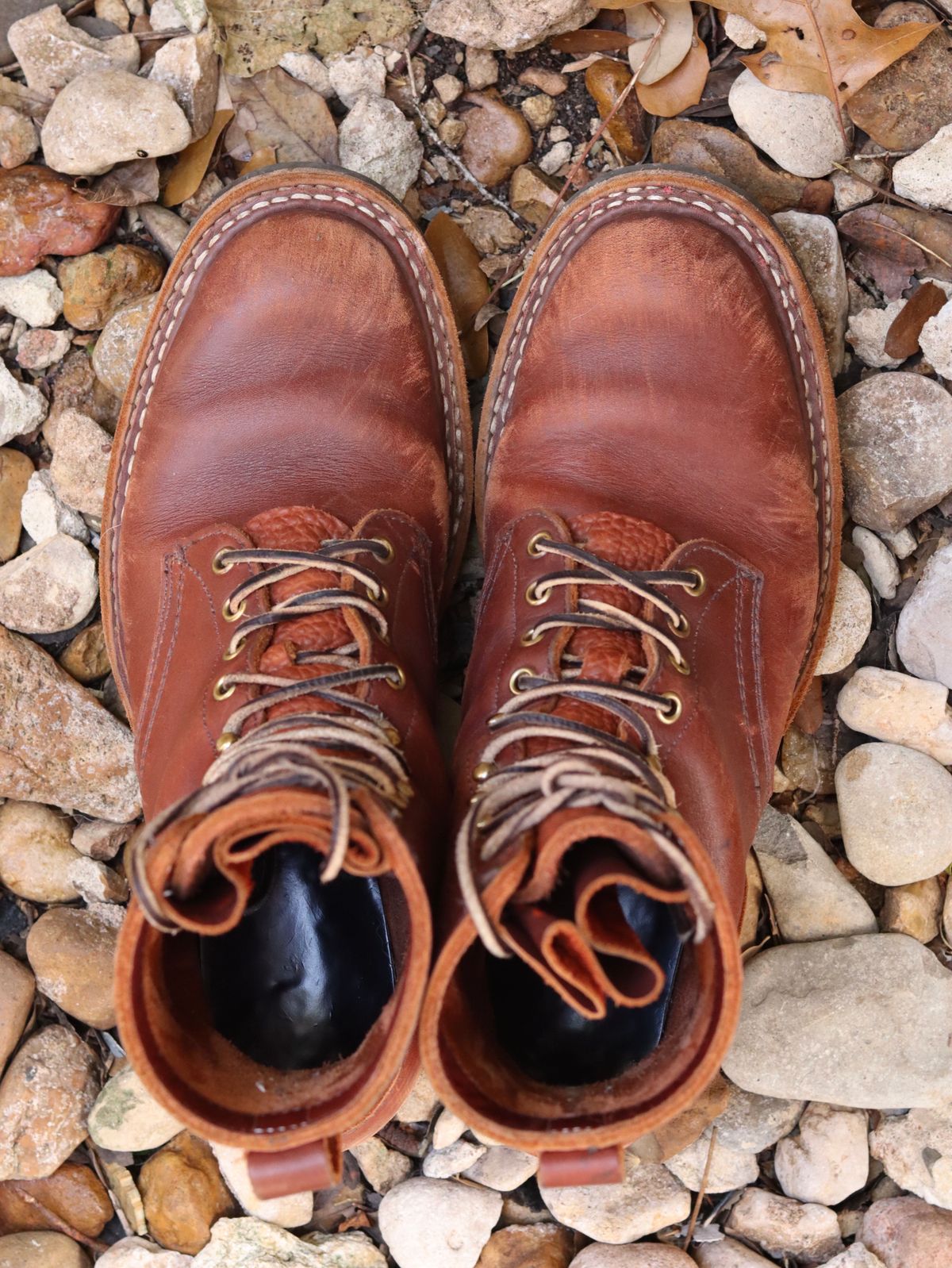Photo by stepped_in_dookie_again on February 4, 2025 of the White's Packer in Seidel Red Dog Oil Tan.