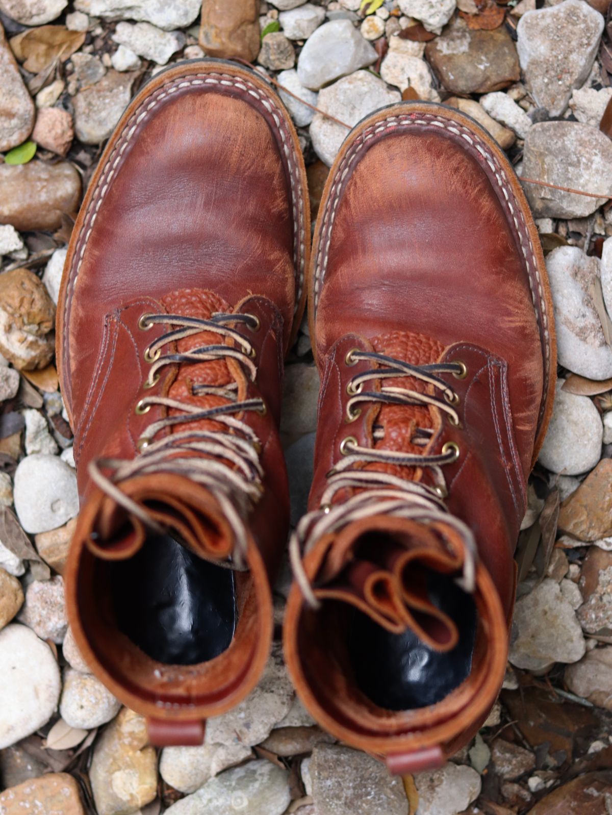 Photo by stepped_in_dookie_again on March 3, 2025 of the White's Packer in Seidel Red Dog Oil Tan.
