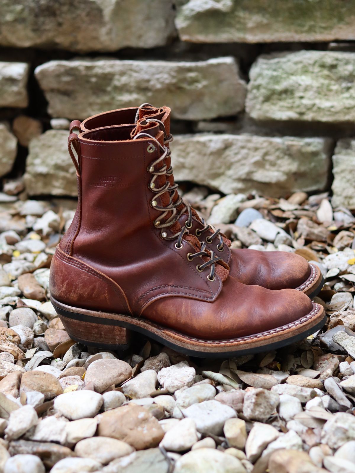 Photo by stepped_in_dookie_again on April 1, 2025 of the White's Packer in Seidel Red Dog Oil Tan.