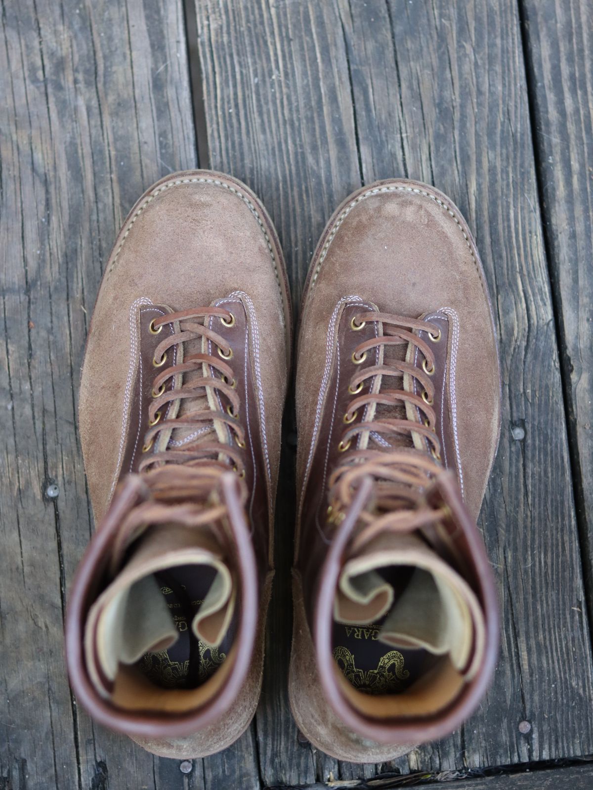 Photo by stepped_in_dookie_again on November 5, 2025 of the Sagara Valiant Old in Sagara Arborwax Amber Smooth & Sagara Arborwax Amber Reverse.