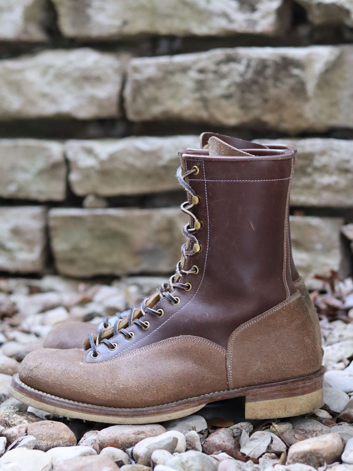 Photo by stepped_in_dookie_again on January 5, 2026 of the Sagara Valiant Old in Sagara Arborwax Amber Smooth & Sagara Arborwax Amber Reverse.