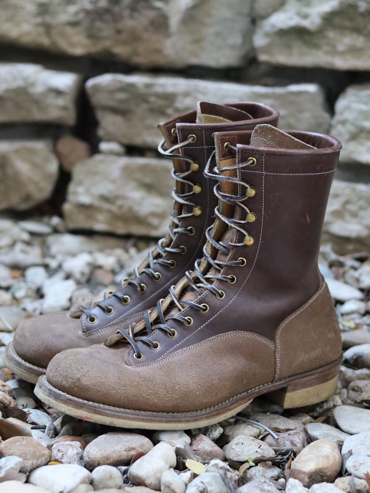 Photo by stepped_in_dookie_again on March 2, 2026 of the Sagara Valiant Old in Sagara Arborwax Amber Smooth & Sagara Arborwax Amber Reverse.