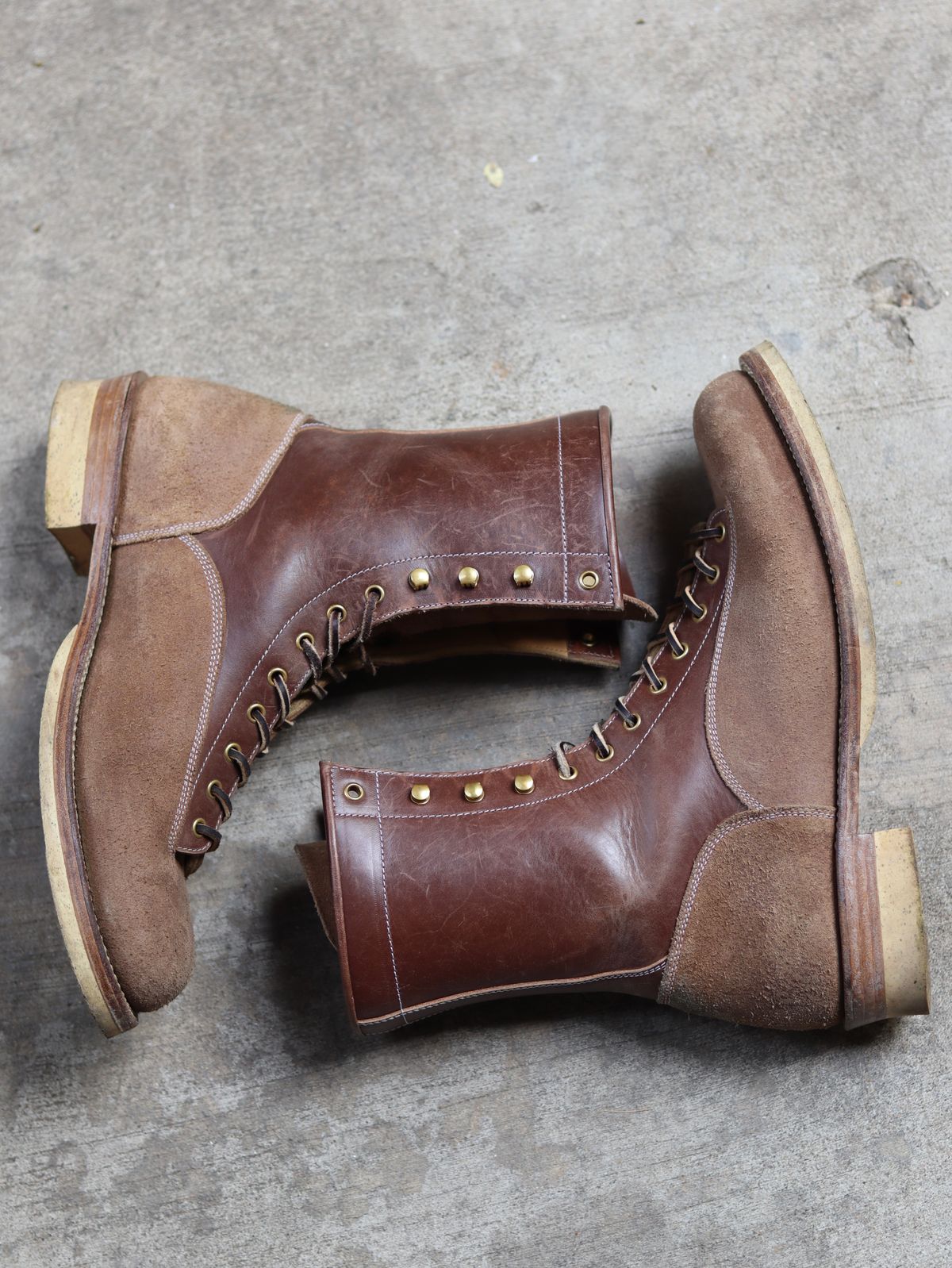 Photo by stepped_in_dookie_again on April 1, 2026 of the Sagara Valiant Old in Sagara Arborwax Amber Smooth & Sagara Arborwax Amber Reverse.