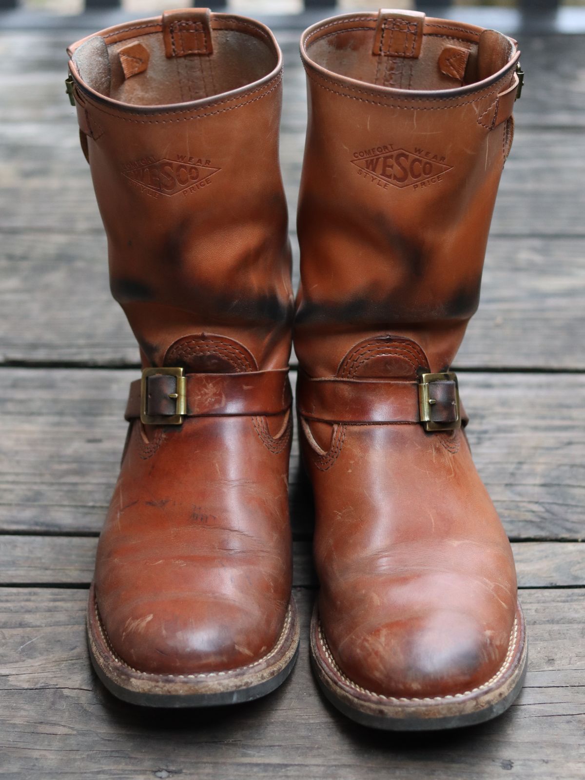 Photo by stepped_in_dookie_again on December 3, 2025 of the Wesco Mister Lou in Maryam Natural Horsehide.