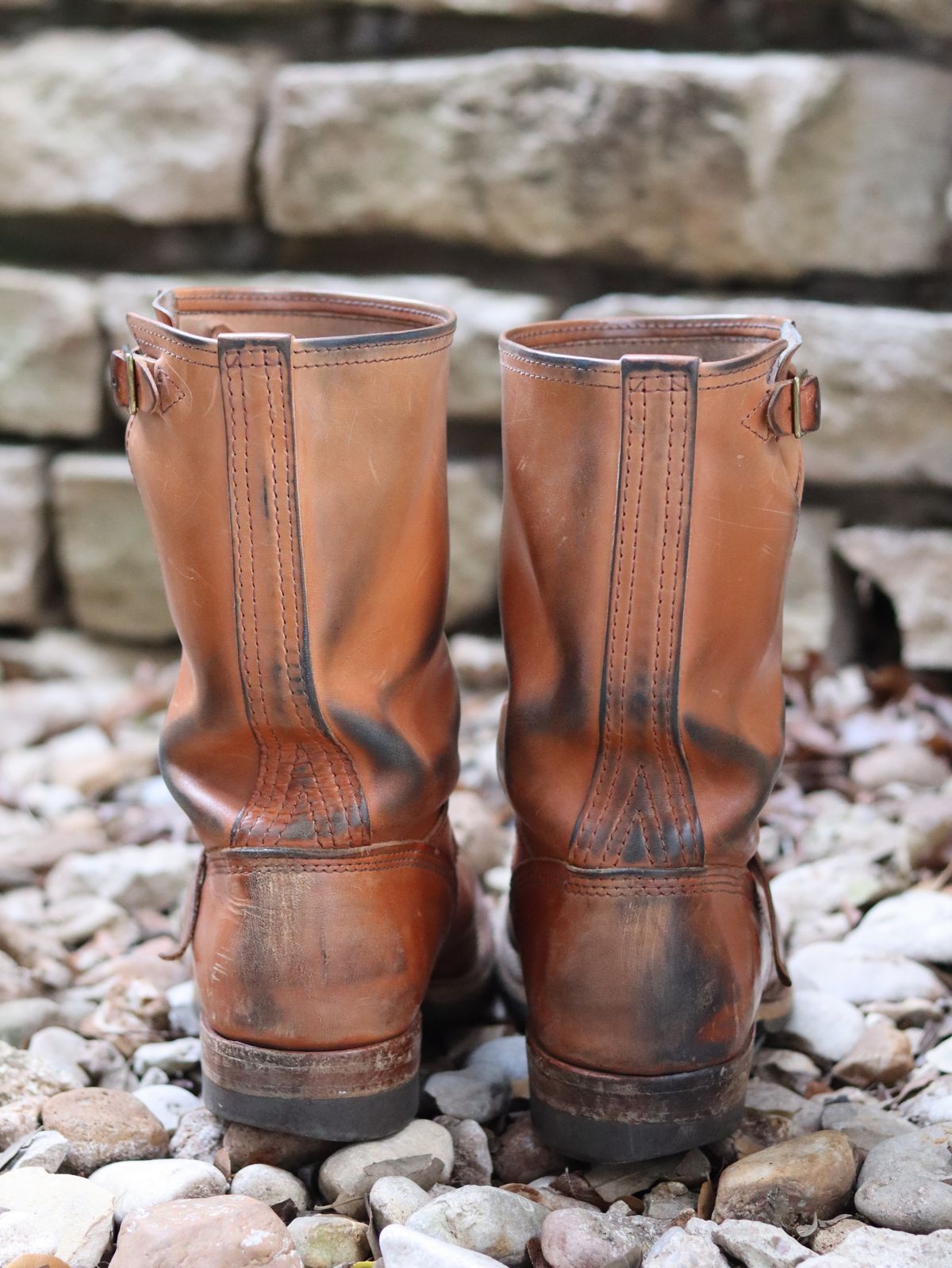 Photo by stepped_in_dookie_again on January 5, 2026 of the Wesco Mister Lou in Maryam Natural Horsehide.
