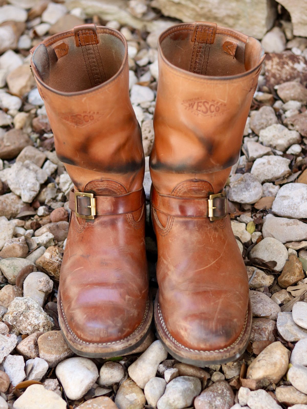 Photo by stepped_in_dookie_again on February 4, 2026 of the Wesco Mister Lou in Maryam Natural Horsehide.