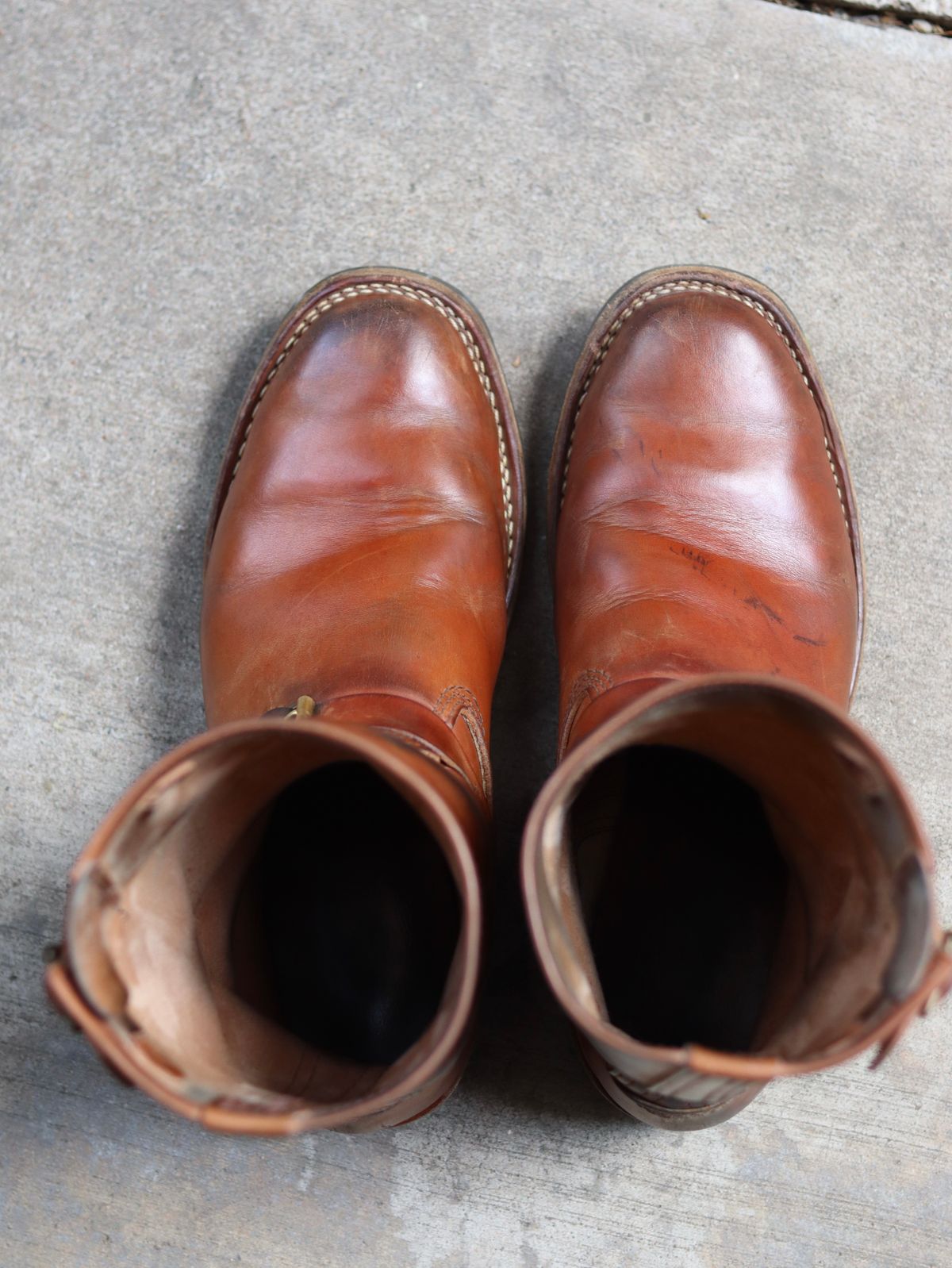 Photo by stepped_in_dookie_again on April 1, 2026 of the Wesco Mister Lou in Maryam Natural Horsehide.