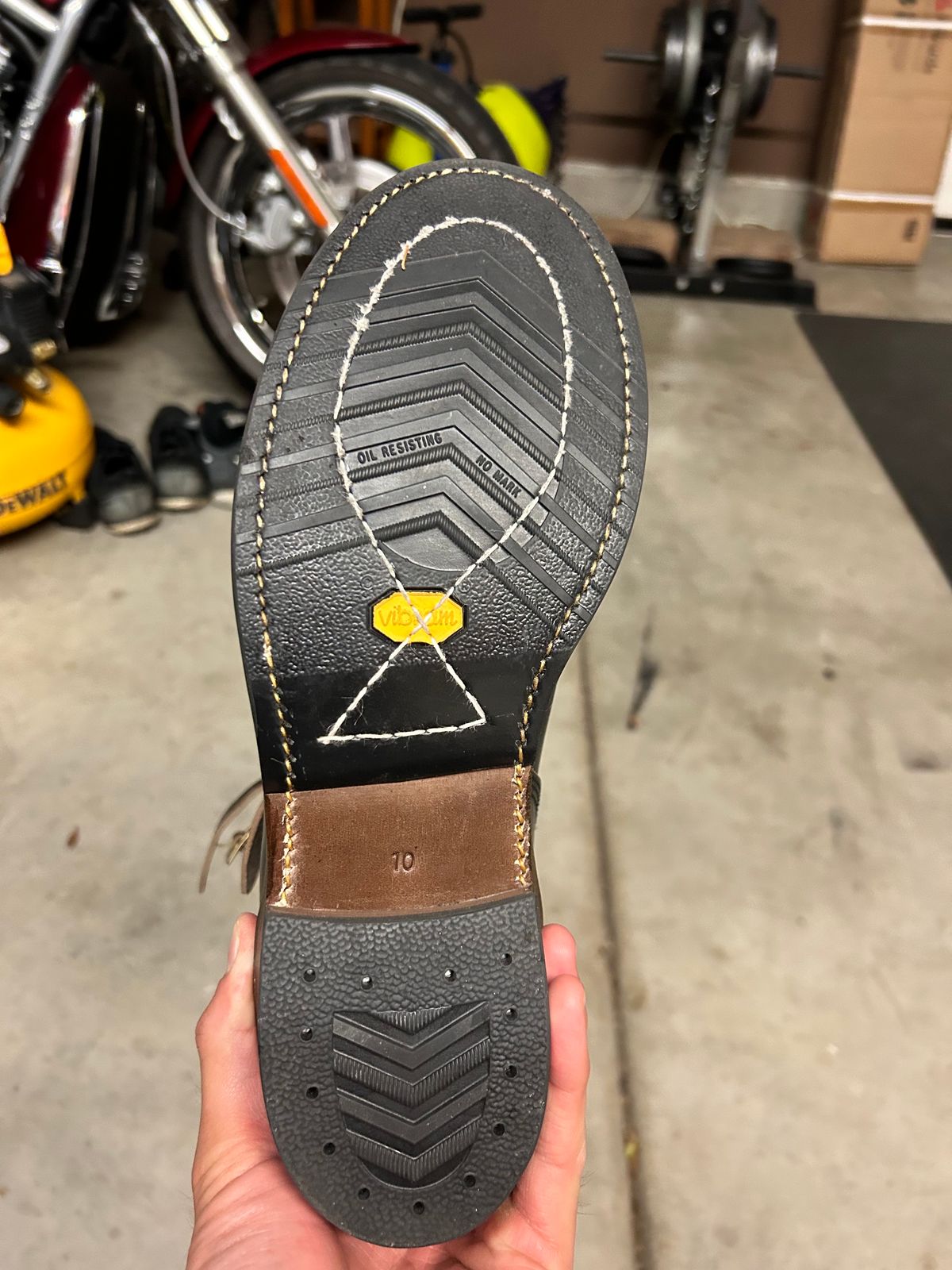 Photo by stepped_in_dookie_again on May 25, 2023 of the John Lofgren Wabash Engineer Boots in Horween Black Chromexcel.