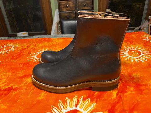 Photo by snipy on November 5, 2022 of the Rolling Dub Trio Casper Boot in Horween Black Teacore Chromexcel.