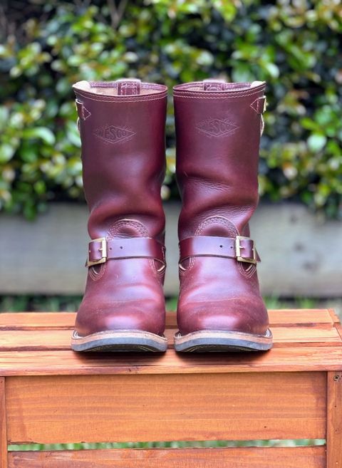 Photo by welts_and_wefts on November 2, 2024 of the Wesco Mister Lou in Horween Umber Chromexcel.