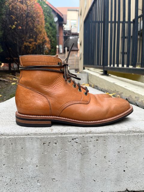 Photo by pasghetti_western on November 5, 2022 of the Grant Stone Diesel Boot in Horween English Tan Essex.