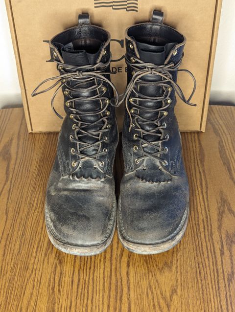 Photo by sassysasser on February 5, 2024 of the Nicks MTO in Horween Black Waxed Flesh.