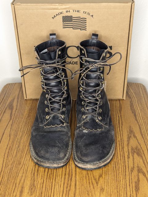 Photo by sassysasser on January 1, 2024 of the Nicks MTO in Horween Black Waxed Flesh.