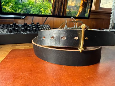 Photo by urban_spelunking on January 4, 2026 of the Pigeon Tree 1.5” Quick Release Belt in Klondike Black Teacore.