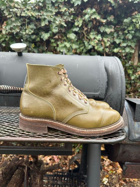 Photo by 8loop on December 3, 2022 of the John Lofgren M-43 Service Shoes in Shinki Olive Shrunken Horsebutt.