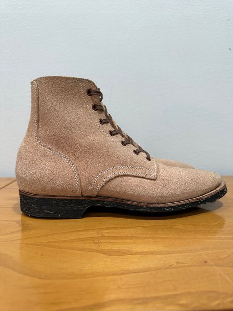 Photo by 8loop on November 9, 2022 of the Clinch Yeager Boots in Wickett & Craig Natural Latigo Roughout.