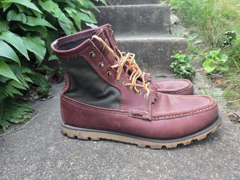 Photo by tdoellman on July 22, 2026 of the Russell Moccasin Co. Safari in S.B. Foot Walnut Timberjack & Olive Twill.