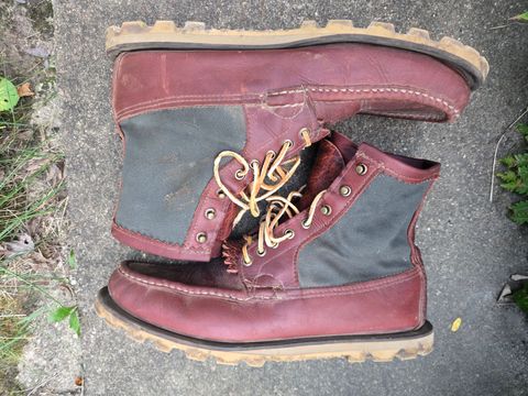 Photo by tdoellman on July 22, 2026 of the Russell Moccasin Co. Safari in S.B. Foot Walnut Timberjack & Olive Twill.