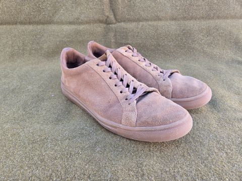 Photo by tdoellman on February 17, 2025 of the Thursday Premier Low Top in Camel Oil Snuff Suede.