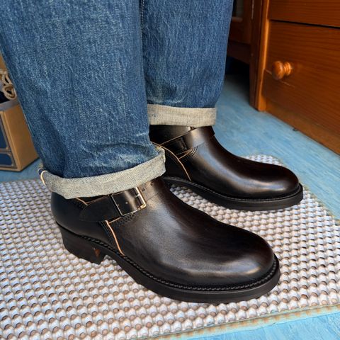 Photo by Yoyothebarber on July 6, 2026 of the John Lofgren Wabash Engineer Boots in shinki hikaku.
