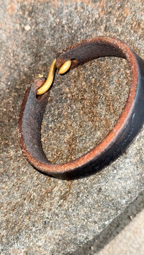 Photo by enggut on December 3, 2025 of the Artificial Goods Bracelet in Indonesian Natural Veg Tan.