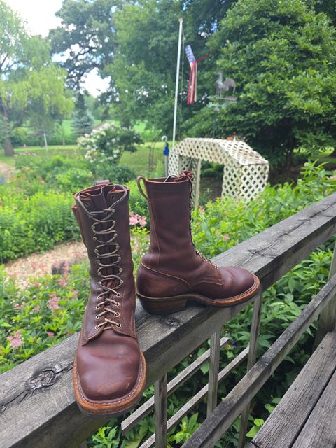 Photo by RabbitsOnTheMoon on July 5, 2026 of the White's x Rose Anvil Drifter in Seidel Red Dog Oil Tan.