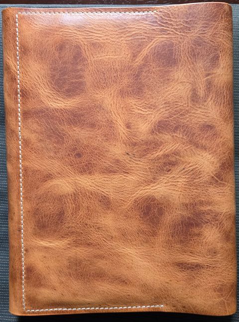 Photo by chuligani on September 9, 2025 of the JHM Wood And Leather Crafts Leather Notebook Cover in Badalassi Carlo Natural Waxy Natural.