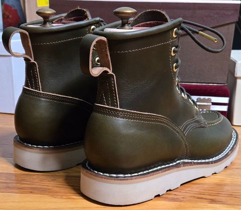 Photo by chuligani on January 20, 2026 of the Nicks 365 Stitchdown in Horween Greener Pastures Shackleton.