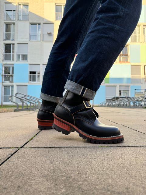 Photo by Sebekhetep on December 16, 2023 of the Nicks Heritage TankerPro in Horween Black Chromexcel.