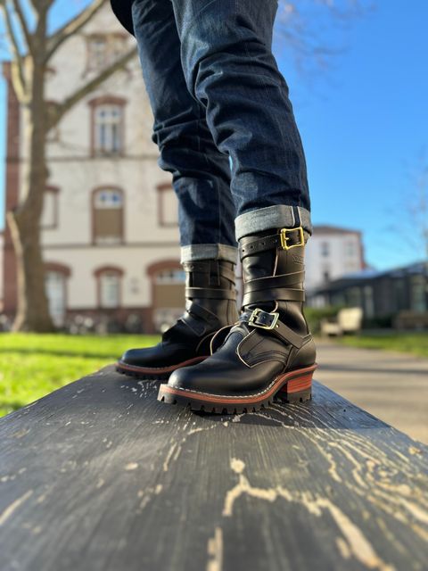 Photo by Sebekhetep on December 18, 2023 of the Nicks Heritage TankerPro in Horween Black Chromexcel.