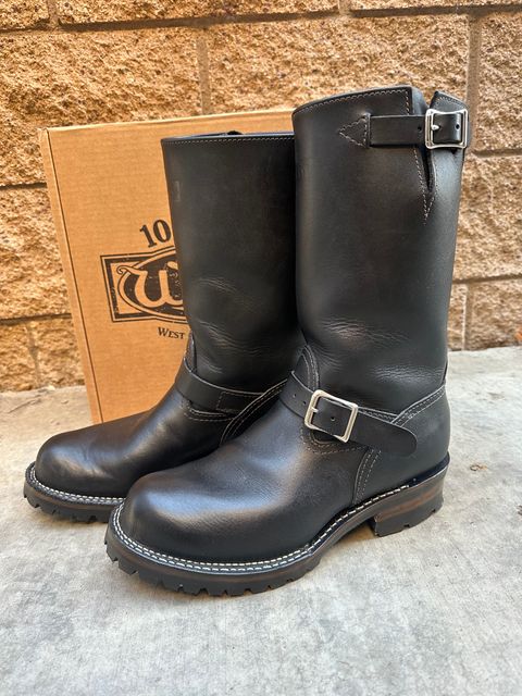 Photo by chriscanecoffee on January 1, 2025 of the Wesco Boss Engineer Boot in Seidel Black Tie Domain.