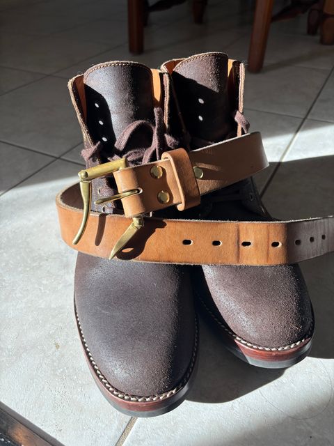 Photo by HarryF on January 5, 2026 of the Carmine Jack Leather Quick Release Shipyard Belt in J&FJ Baker Natural Oak Bark Tanned Harness.