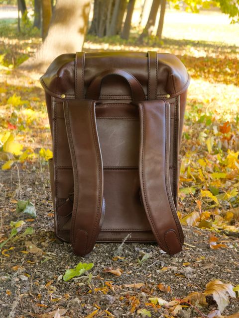Photo by rigglethor on November 3, 2025 of the Cravar Workpack in Fox Veg Tan.