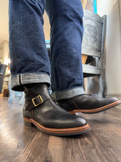 Photo by indi.raw.oninsb on October 1, 2025 of the The Flat Head Engineer Boots in Horween Black Chromexcel.