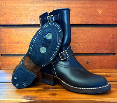 Photo by Apprehensivebootbuyer on July 11, 2025 of the Nicks Brakeman in Horween Black Waxed Flesh.
