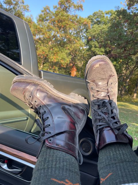 Photo by Tina_Sparkle on November 5, 2024 of the Panther Power Boots Malcolm X Brochole Wine in Cherry Black Chameleon Mexican Tannage.