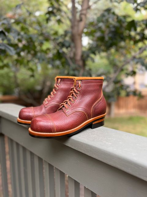 Photo by TelemarkTumalo on October 4, 2025 of the Kustom Kraft Model 1 in Kobel Russet Harness.