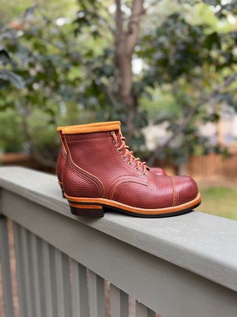 Photo by TelemarkTumalo on October 4, 2025 of the Kustom Kraft Model 1 in Kobel Russet Harness.