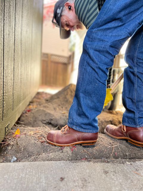 Photo by TelemarkTumalo on November 1, 2025 of the Kustom Kraft Model 1 in Kobel Russet Harness.