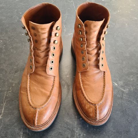 Photo by DownThunderdome on October 30, 2024 of the Grant Stone Ottawa Boot in Incas Natural Kangaroo.